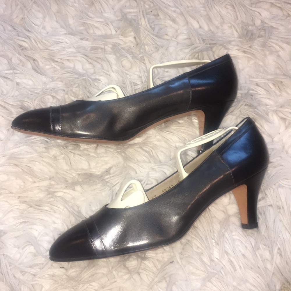Ferragamo size 8 1/2 heels